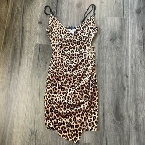 💚Animal print leopard mini dress size small perfect for going out of the town